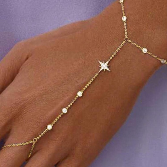 NEW Gold Star Connected Finger Chain Hand
Bracelet with cubic zirconia d… - Picture 3 of 6